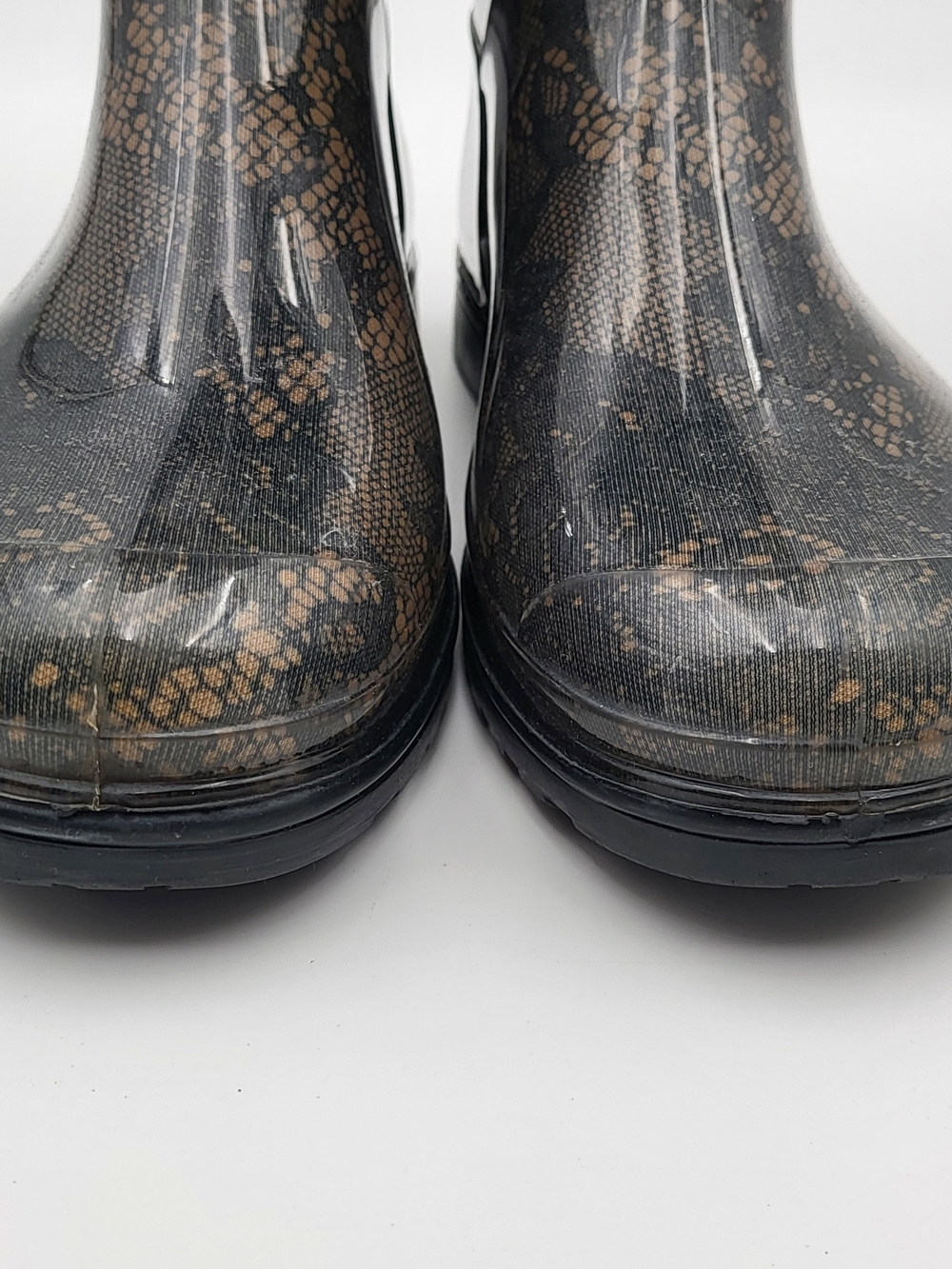 Valentino Garavani Women's Black Lace-Print Rain Boots..size 37 - Picture 8 of 14